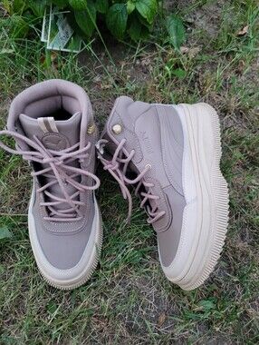Puma Myra Platform Sneakers Boots Size 6.5